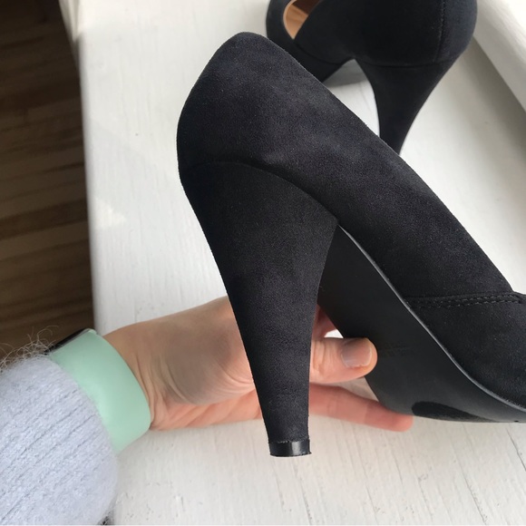 FOREVER 21 | Faux suede black heels - Picture 6 of 13